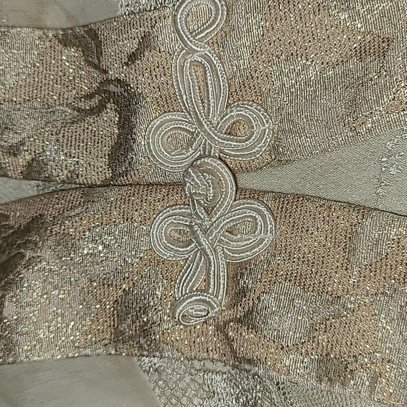 Vintage lace cream blouse - Picture 7 of 11